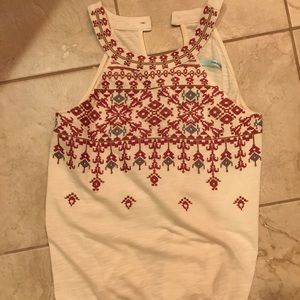 patterned tank